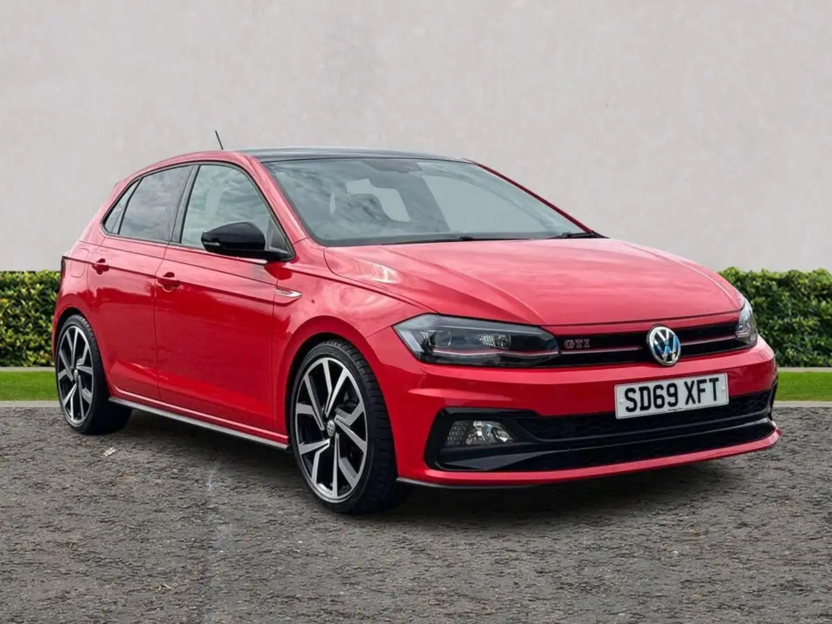 2019-volkswagen-polo-20-tsi-gti-big-0