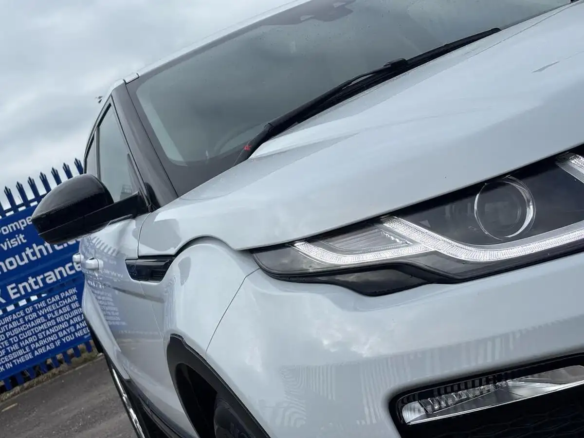 2015-land-rover-range-rover-evoque-20td4-se-tech-ss-hatchback-5d-auto-big-4