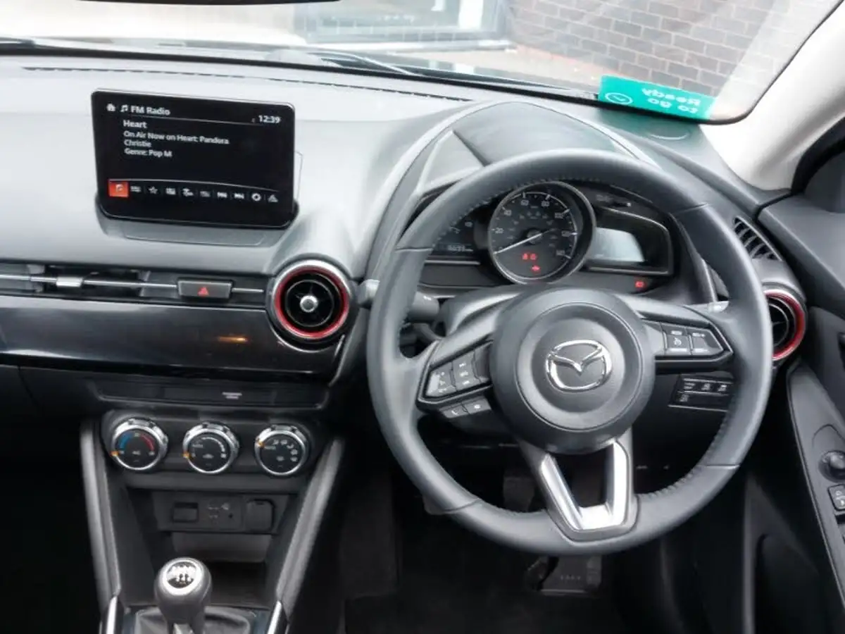 2024-mazda-mazda2-15-e-skyactiv-g-homura-big-6