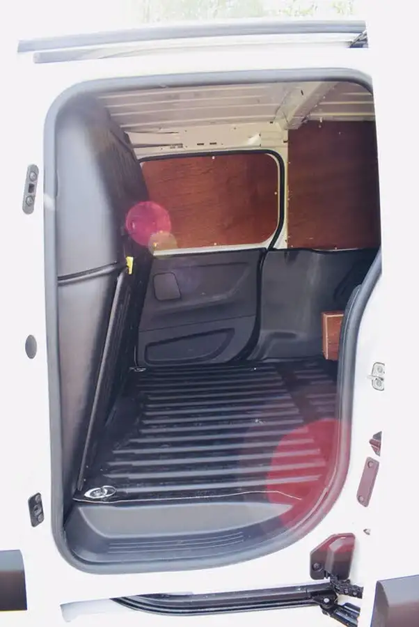 2022-toyota-proace-city-15d-icon-l2-big-2