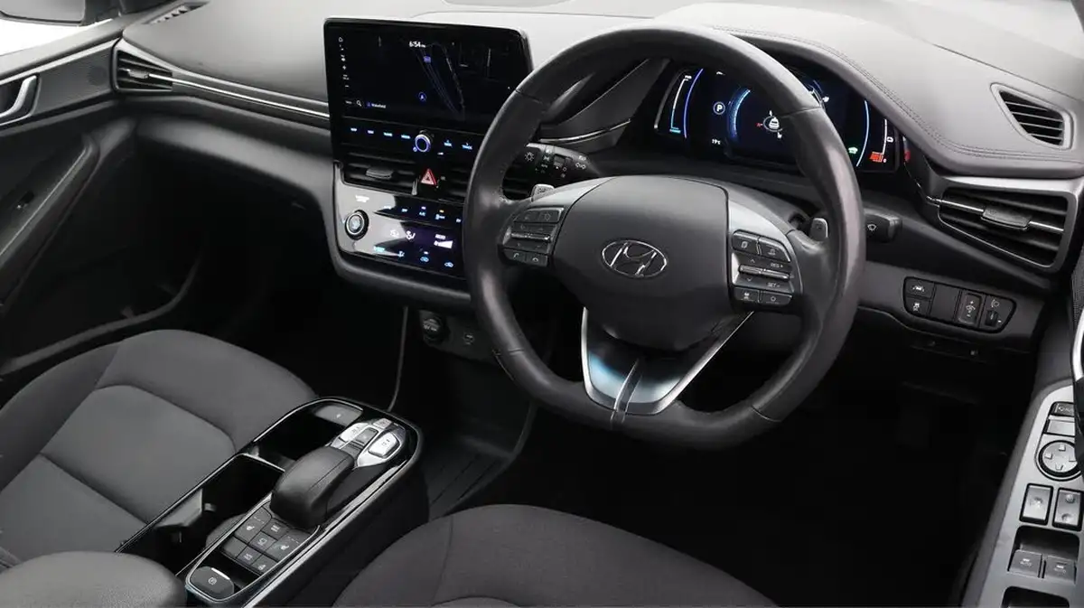 2022-hyundai-ioniq-e-premium-electric-big-9