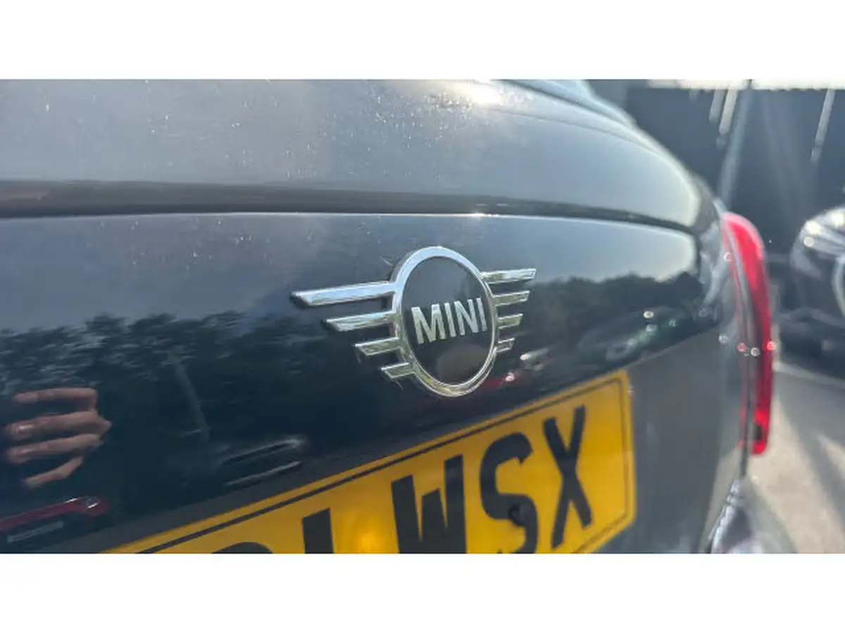 2021-mini-cooper-15-cooper-classic-hatchback-5d-auto-big-34