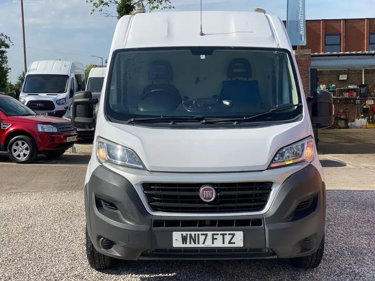 2017-fiat-ducato-20td-35-lh2-panel-big-16