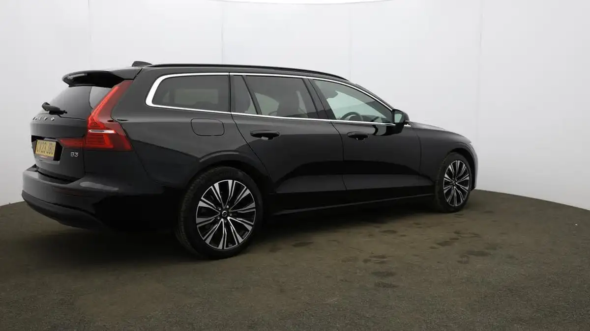 2023-volvo-v60-20-b3-core-big-67