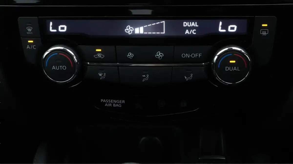 2020-nissan-qashqai-13-dig-t-acenta-premium-160ps-dct-big-12