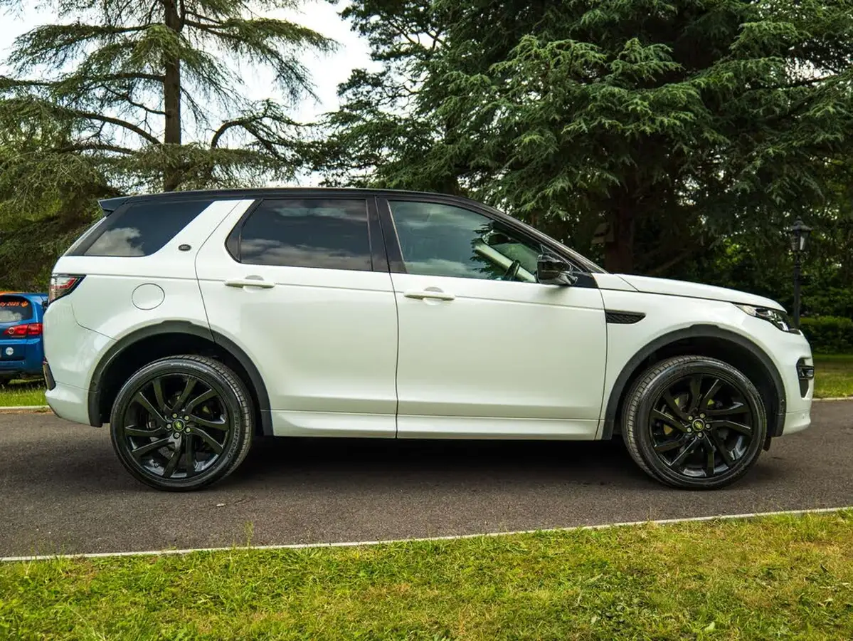 2017-land-rover-discovery-sport-20td4-hse-dynamic-lux-180ps-station-wagon-big-7