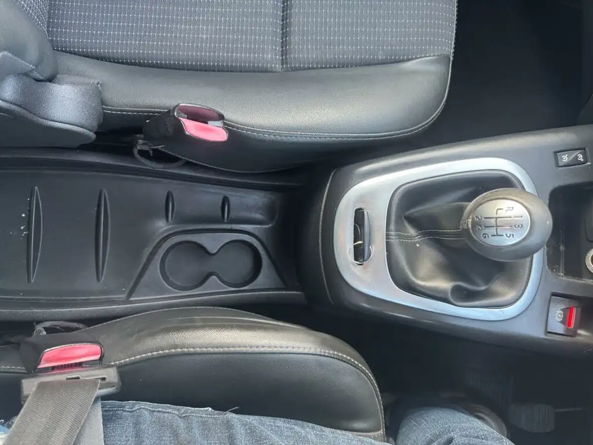 2011-renault-grand-scenic-15td-dynamique-tom-tom-110bhp-big-9