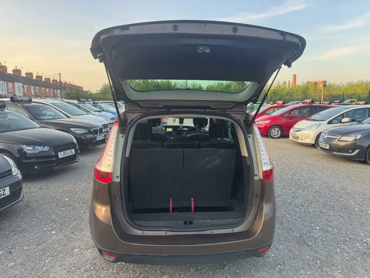 2011-renault-grand-scenic-15td-dynamique-tom-tom-110bhp-big-33