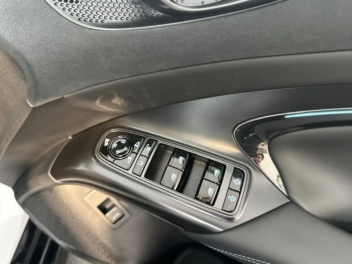 2025-byd-seal-e-design-big-24