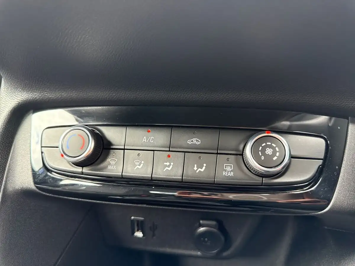 2022-vauxhall-corsa-12-turbo-design-big-17