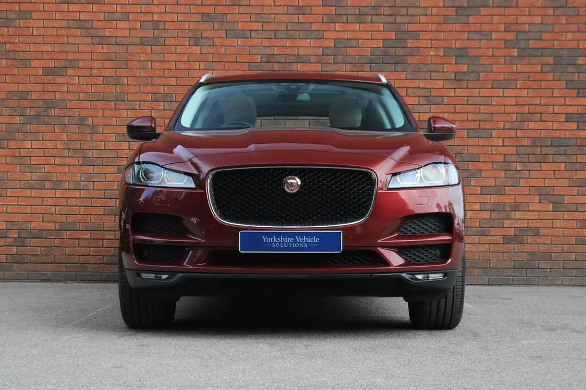 2016-jaguar-f-pace-20-i4d-portfolio-awd-auto-big-35