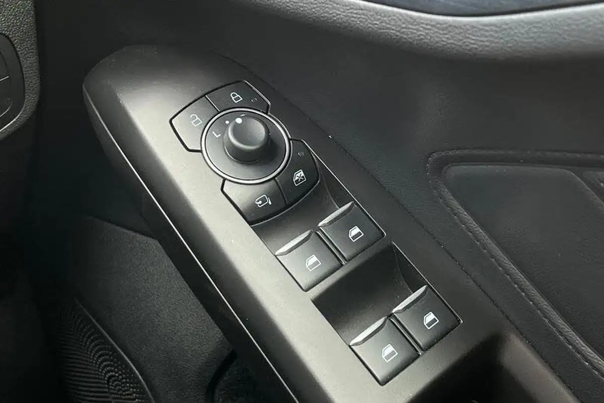2023-ford-focus-10t-active-x-125ps-hybrid-mhev-estate-powershift-big-15