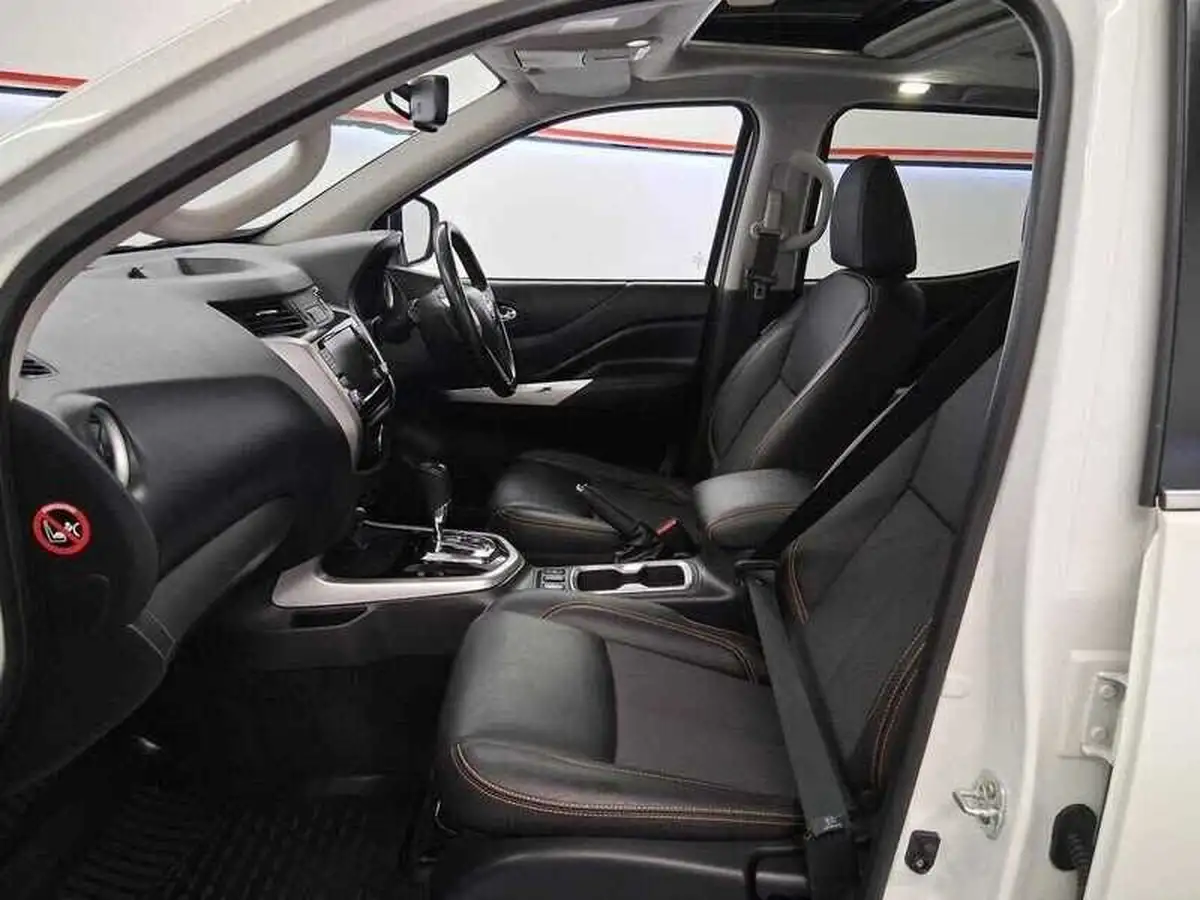 2019-nissan-navara-23dci-tt-n-guard-8-navileathersunroof-auto-big-14