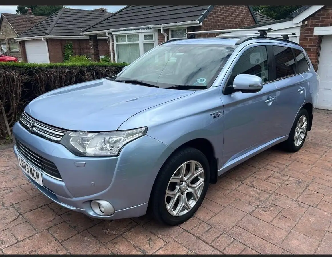 2014-mitsubishi-outlander-20-gx4hs-big-2