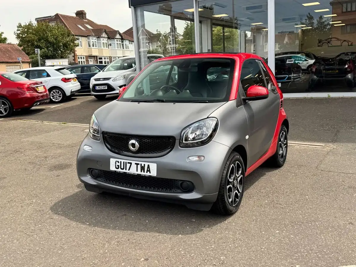2017-smart-fortwo-10-prime-71bhp-premiumss-cabriolet-twinamic-big-3