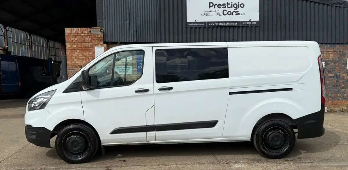 2018-ford-transit-custom-20tdci-300-l2h1-105pseu6-panel-van-big-5