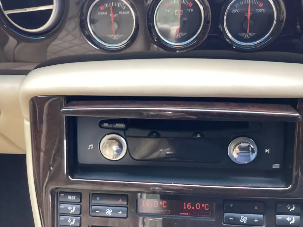 2003-bentley-arnage-68-t-big-25