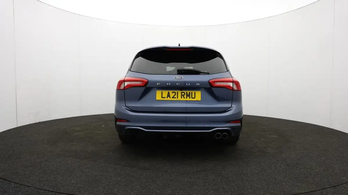 2021-ford-focus-15-st-line-estate-big-45