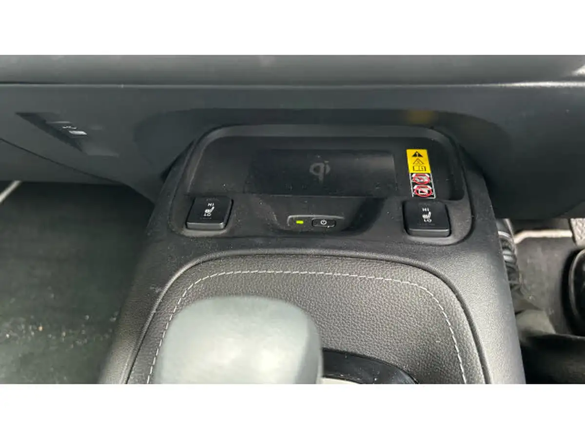 2023-toyota-corolla-20-vvt-i-excel-193bhp-hatchback-big-28