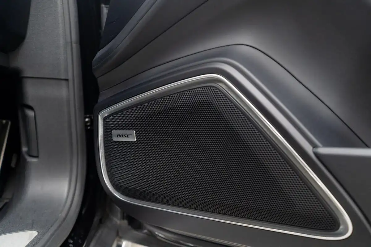 2017-porsche-panamera-29-v6-4-e-hybrid-executive-big-35