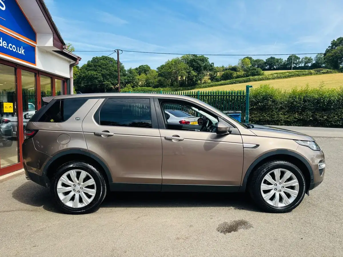 2015-land-rover-discovery-sport-22td-hse-luxury-auto-big-21