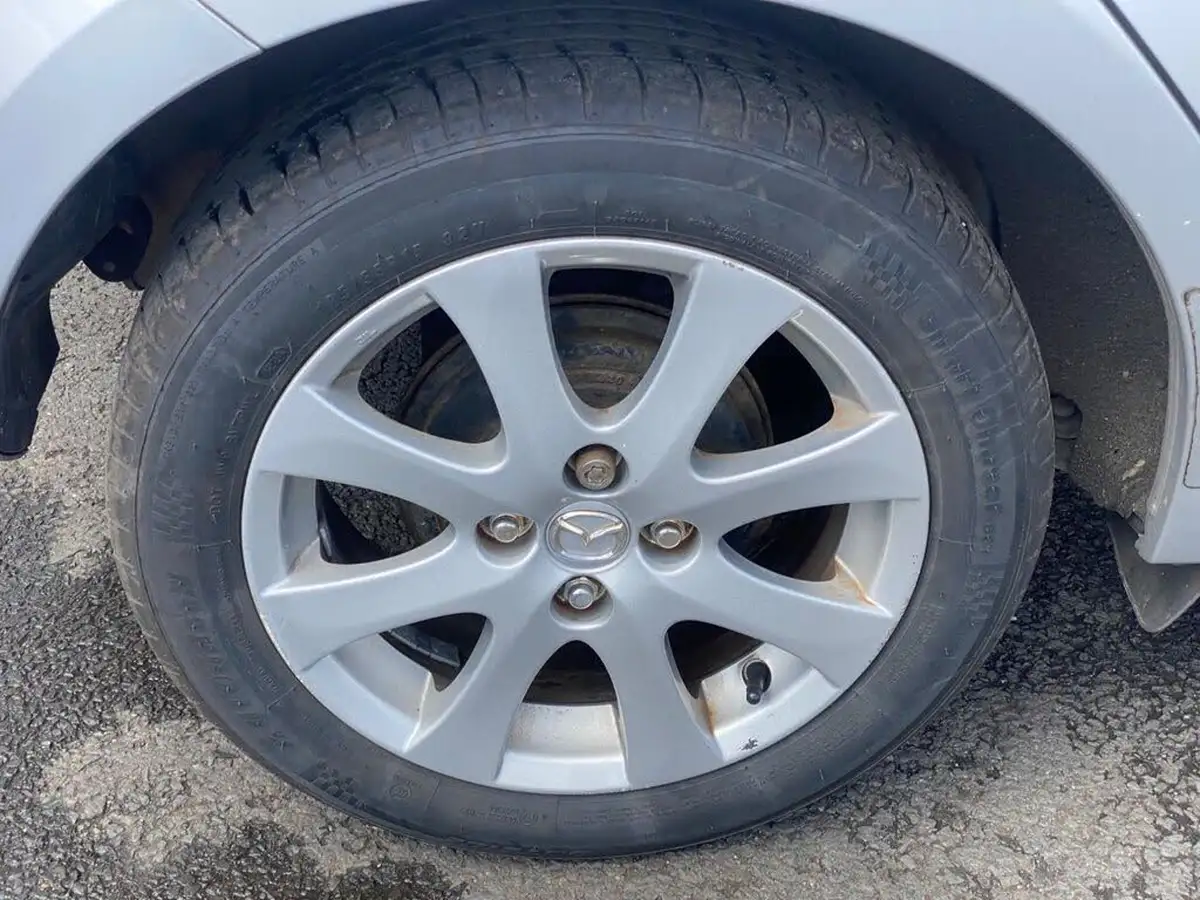 2012-mazda-mazda2-15-ts2-big-28