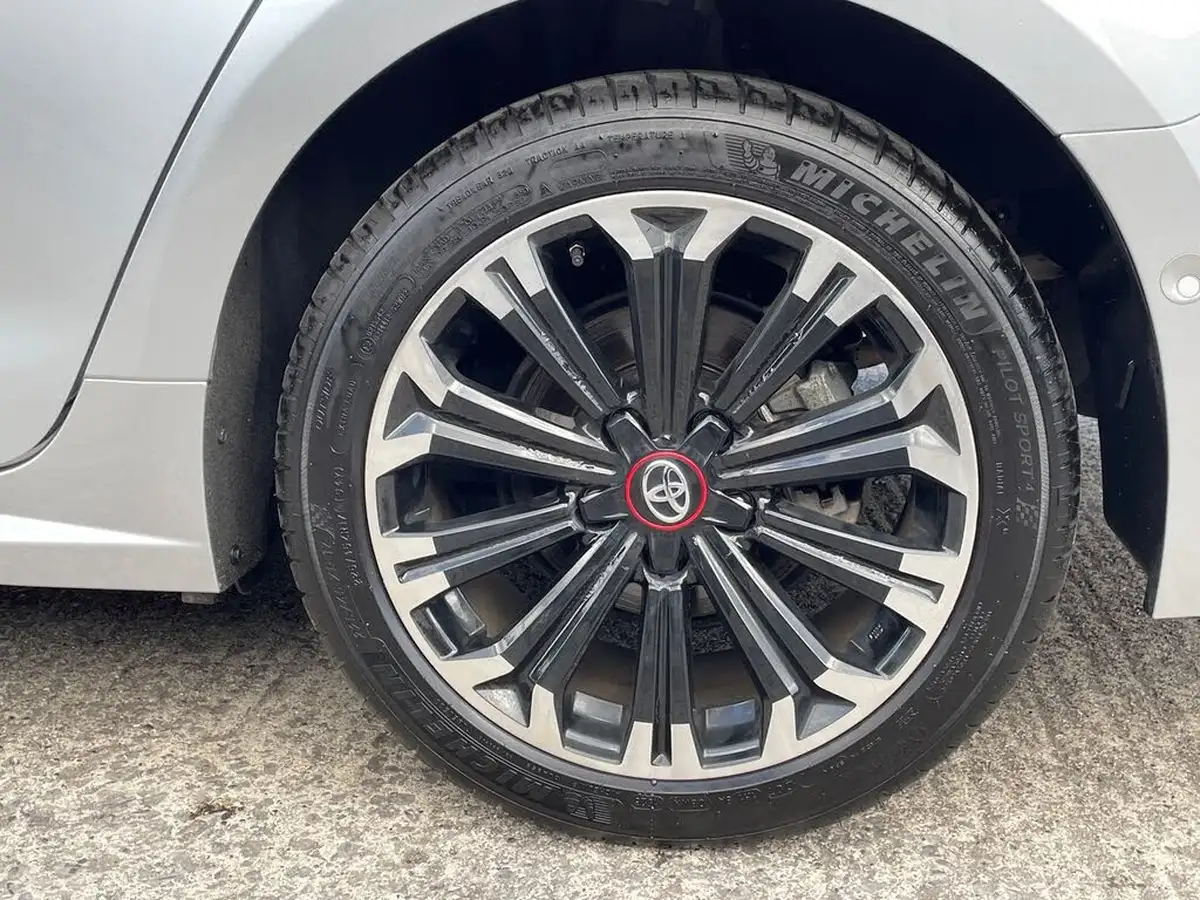 2023-toyota-corolla-18-vvt-i-gr-sport-138bhp-touring-sports-big-8