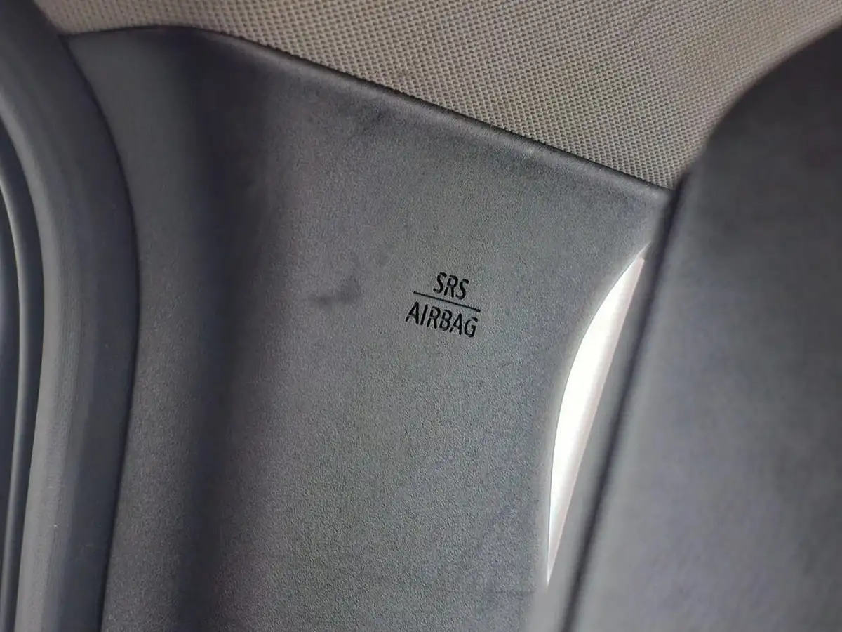 2019-nissan-leaf-e-n-connecta-big-34