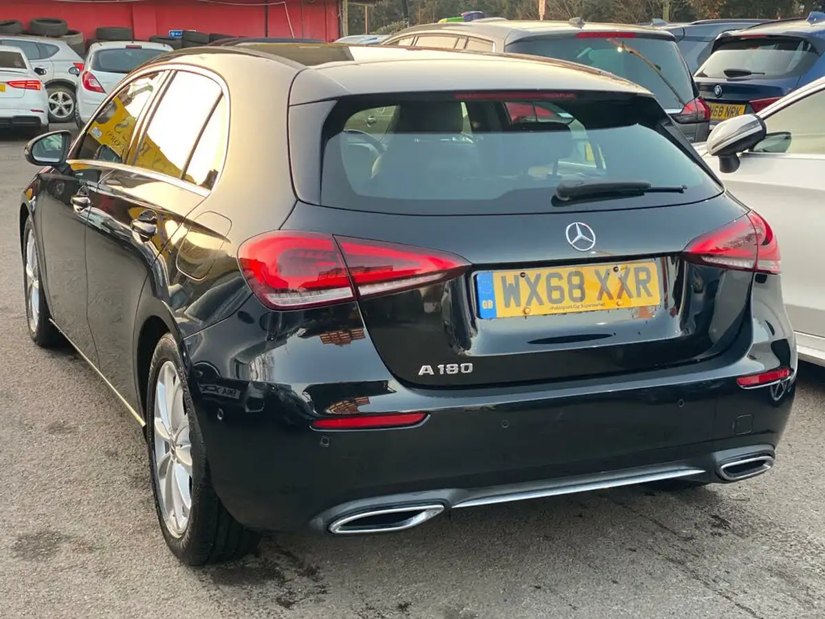 2018-mercedes-benz-a-class-13-a180-sport-executivess-7g-dct-big-12