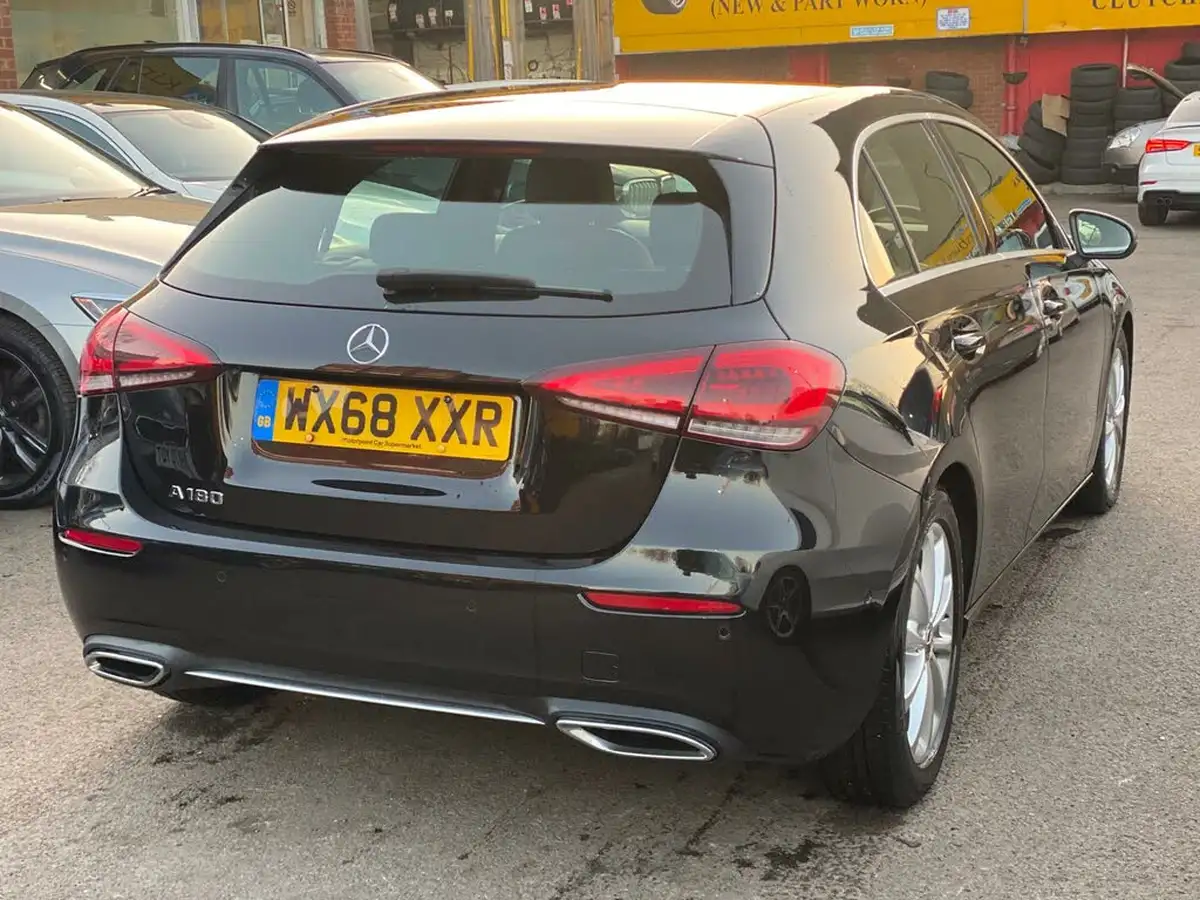 2018-mercedes-benz-a-class-13-a180-sport-executivess-7g-dct-big-8