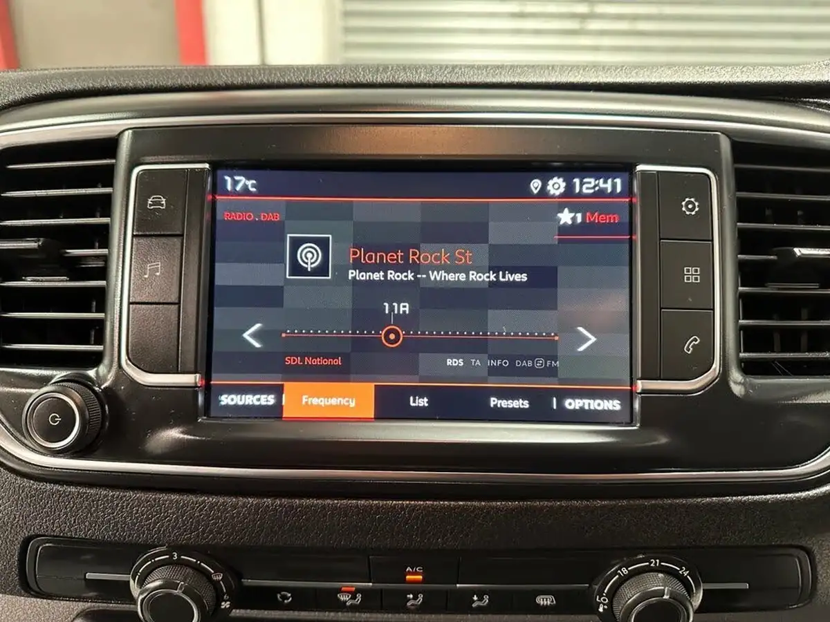 2022-citroen-dispatch-15bluehdi-enterprise-pro-xl-1000-big-12