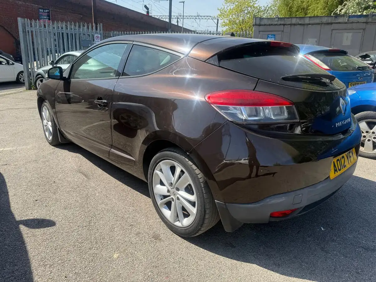 2012-renault-megane-15dci-dynamique-tom-tom-coupe-3d-big-13
