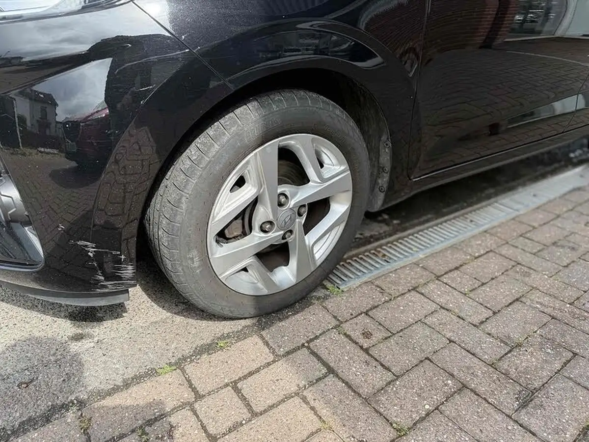 2022-hyundai-i10-10-se-connect-big-10