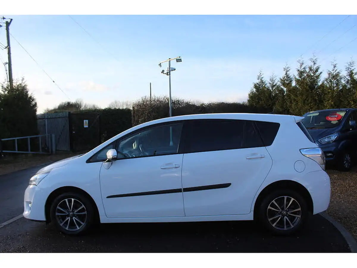 2013-toyota-verso-18-icon-big-7