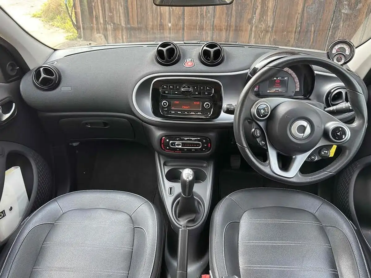 2015-smart-forfour-10-prime-ss-big-17