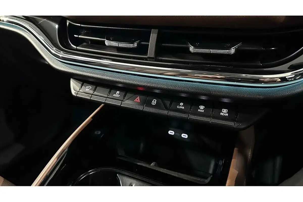 2023-skoda-enyaq-e-80-82-kwh-station-wagon-big-43