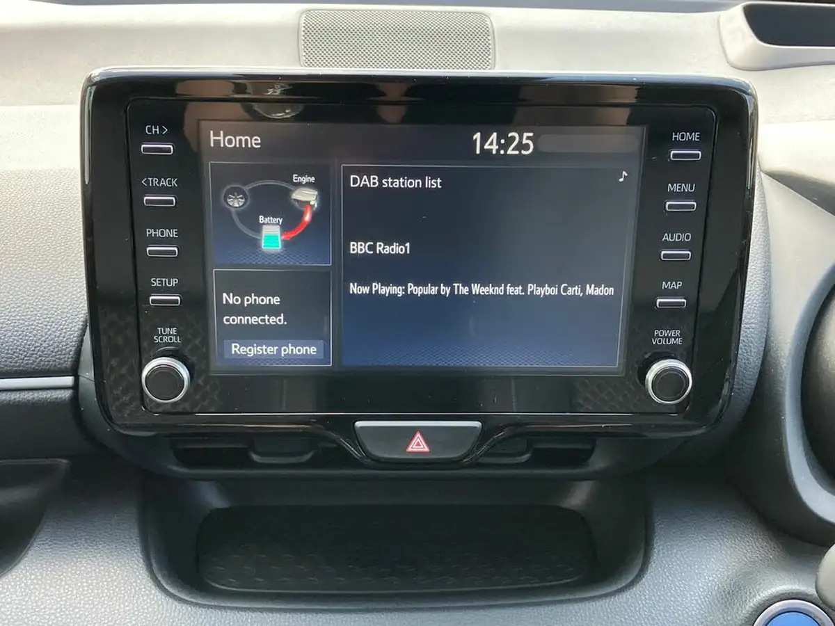 2022-mazda-mazda2-15-select-big-10