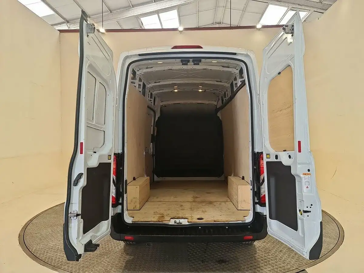 2024-ford-transit-big-18