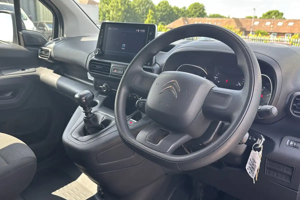 2021-citroen-berlingo-15bluehdi-850-enterprise-pro-100pseu6d-big-8