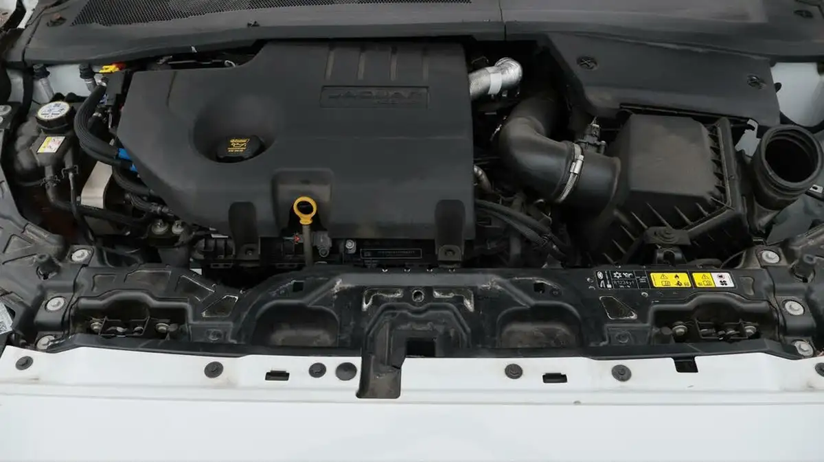 2022-jaguar-e-pace-20-d165-r-dynamic-se-big-18