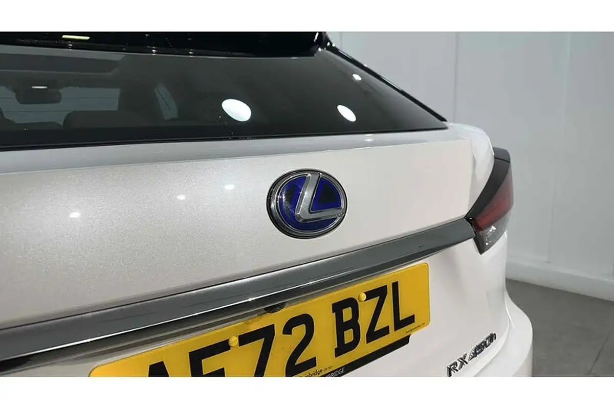 2022-lexus-rx-450h-35-rx-big-15