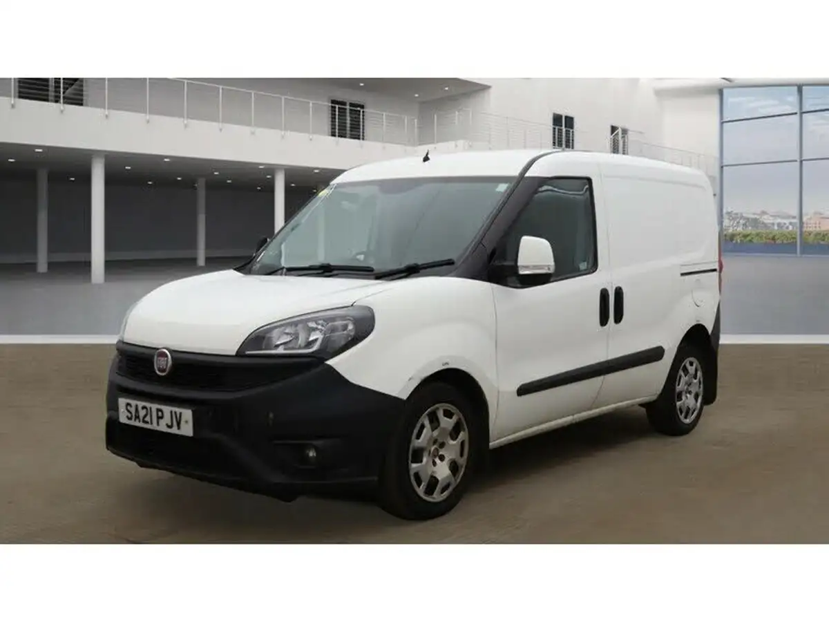 2021-fiat-doblo-cargo-16td-l1h1-sx-big-12