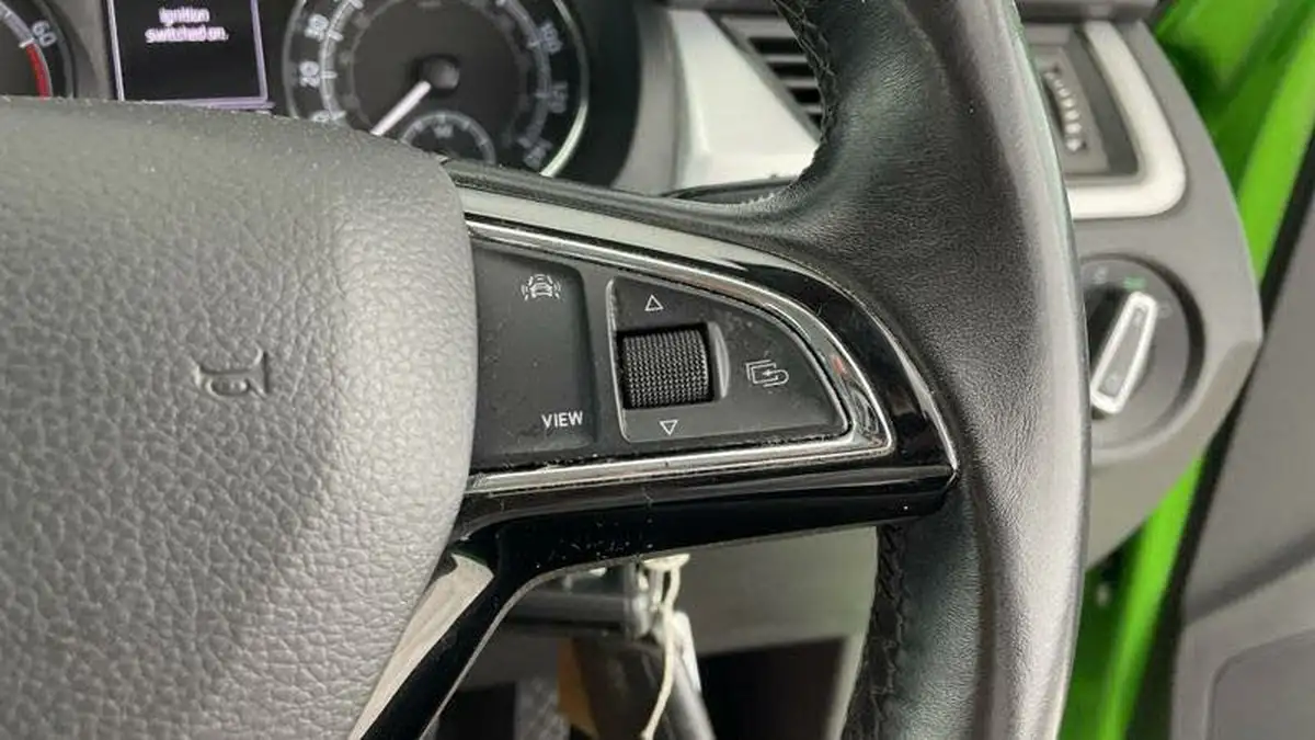 2018-skoda-rapid-spaceback-10-tsi-se-tech-109ps-big-20