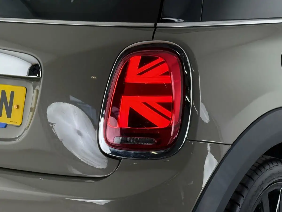 2019-mini-cooper-15-cooper-exclusive-134bhp-hatchback-3d-auto-big-9