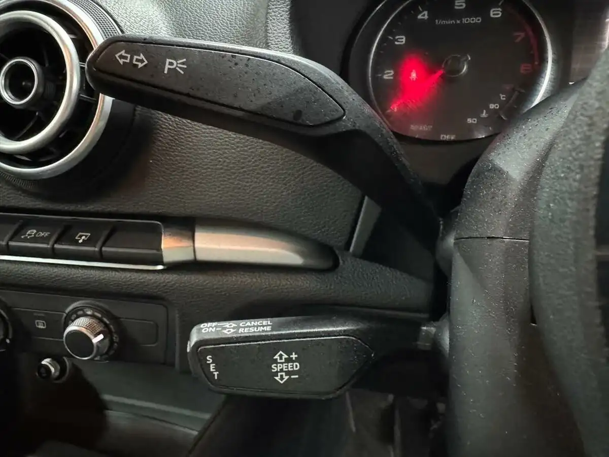 2016-audi-a3-10-tfsi-se-hatchback-3d-big-37