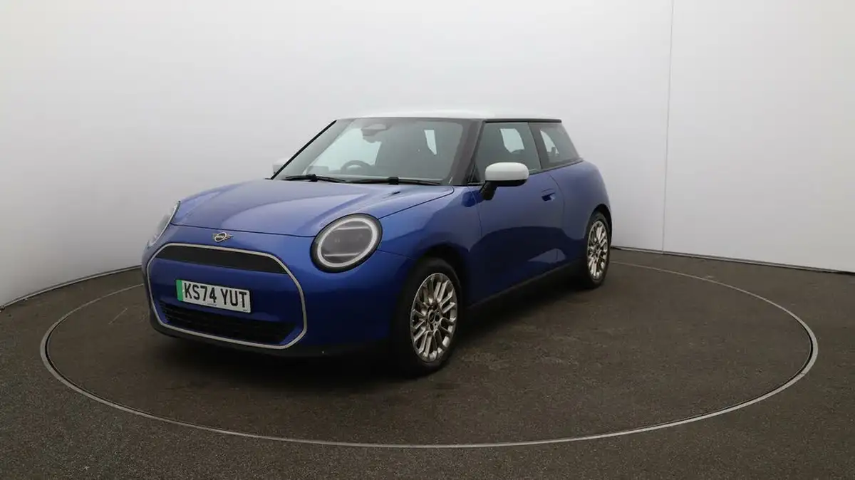 2024-mini-cooper-e-cooper-e-exclusive-big-35