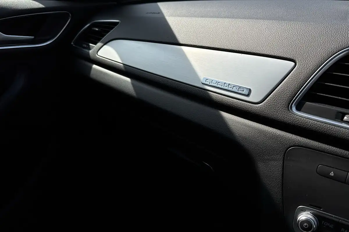 2014-audi-q3-20-quattro-s-line-169ps-tronic-big-39
