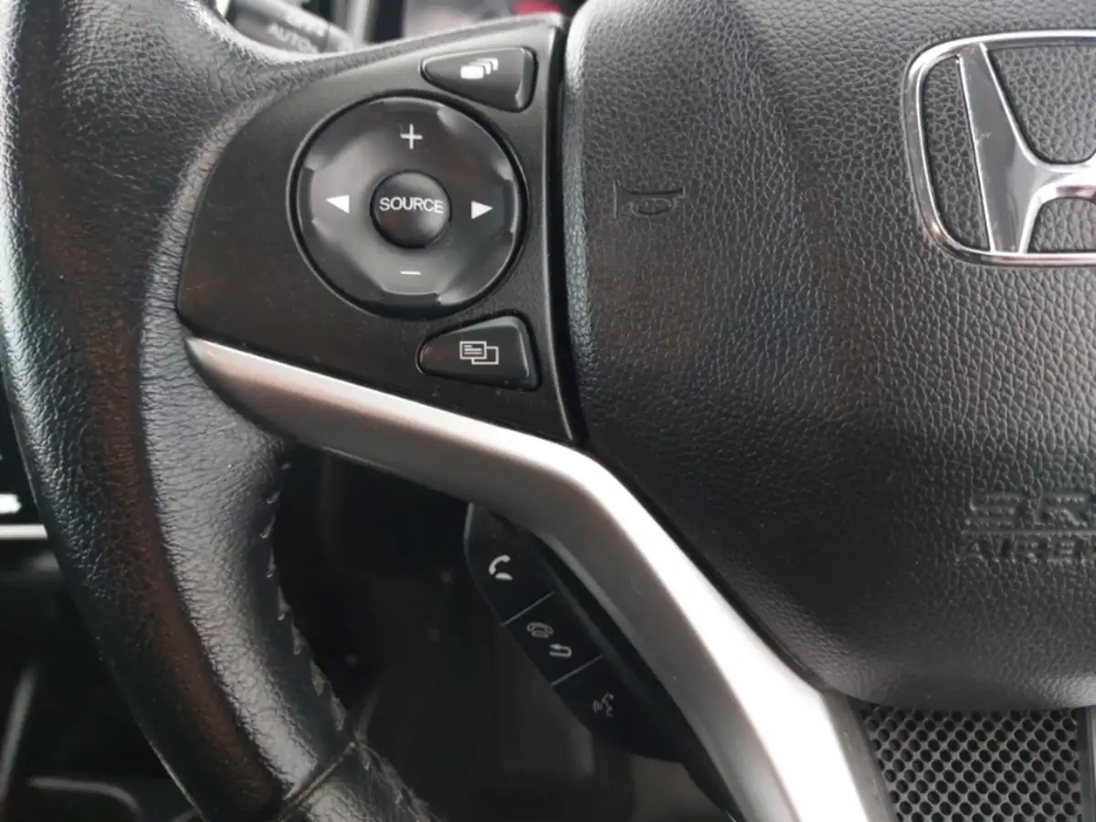 2017-honda-jazz-13-i-vtec-ex-cvt-big-11