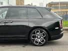 2020-rolls-royce-cullinan-675-black-badge-small-47