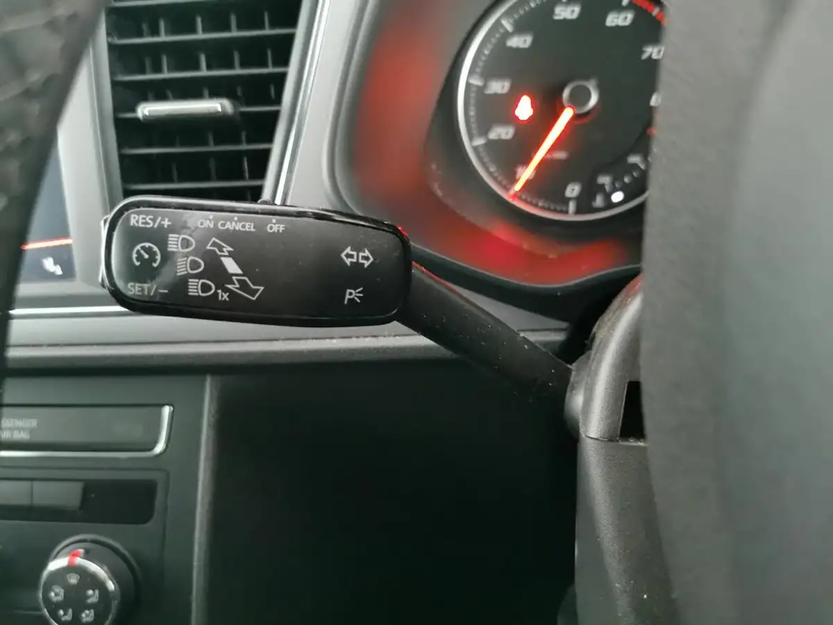 2020-seat-leon-10-tsi-se-dynamic-115ps-hatchback-big-22